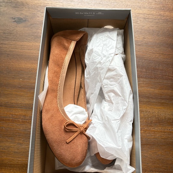 Vionic Tan Wide Suede Ballet Flats with Decorative Bows Sz.9.5W - Picture 5 of 6